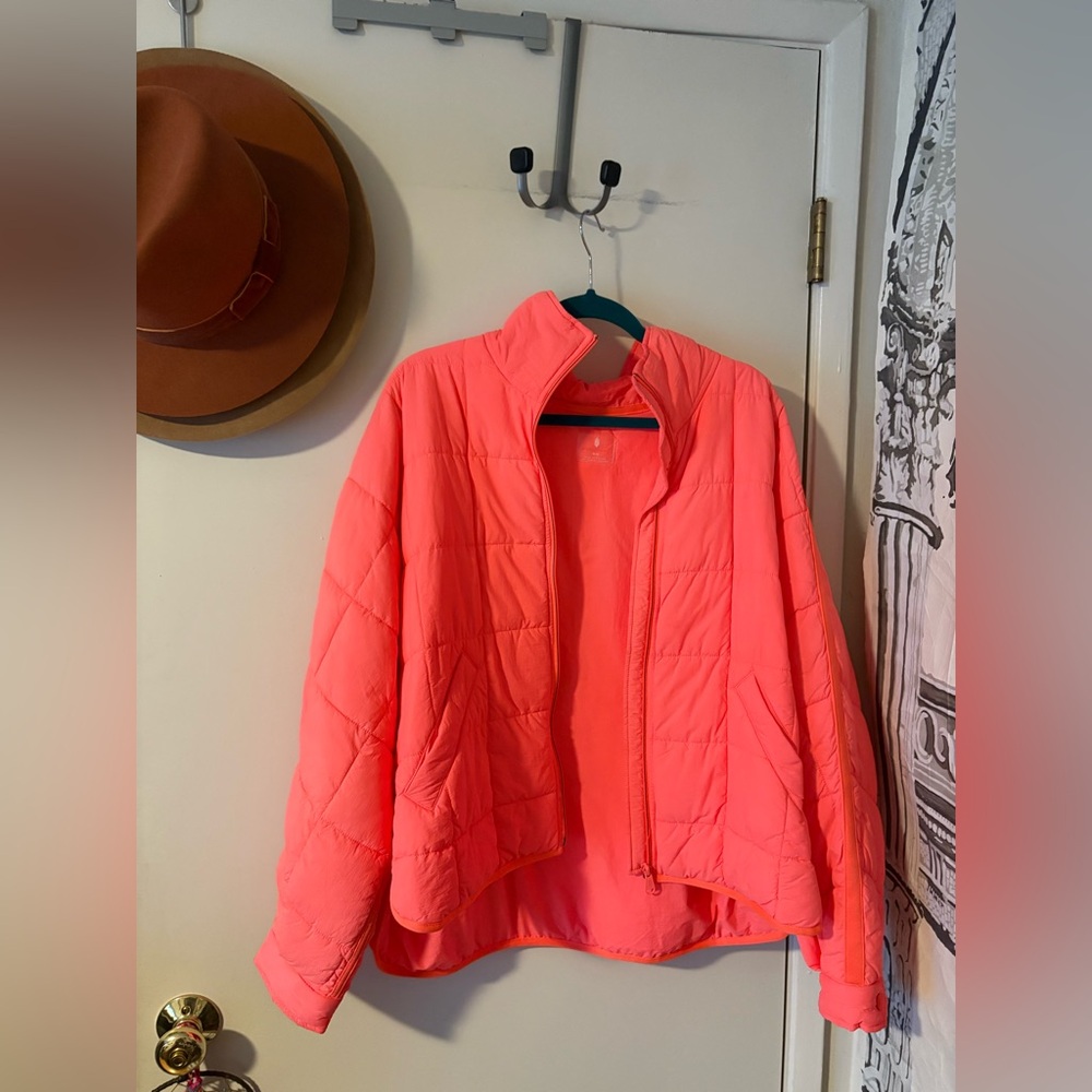 Free People Pippa Puffer Jacket Womens Neon Coral FP Movement Packable like new - Picture 3 of 3